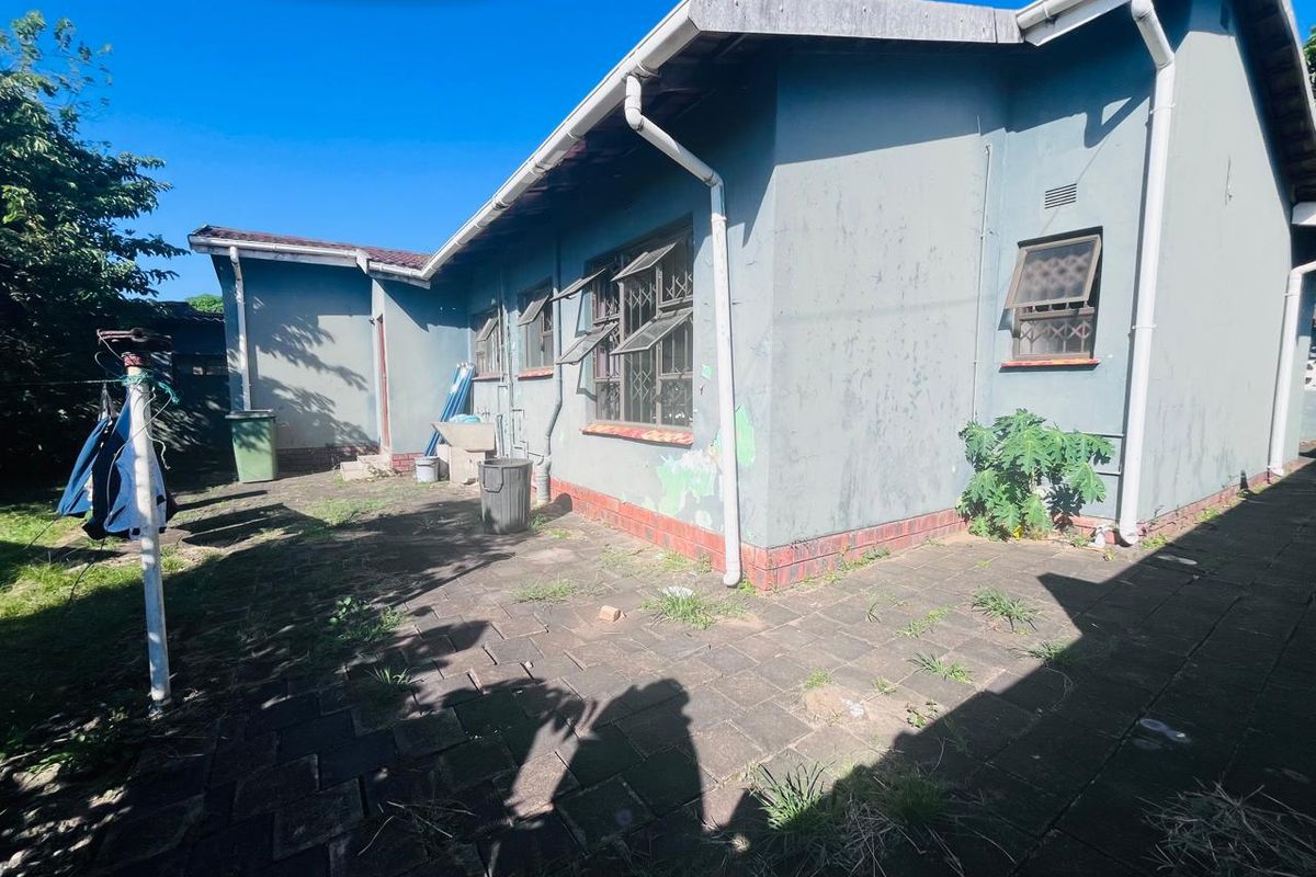 3 Bedroom House in Esikhawini - Photo 2