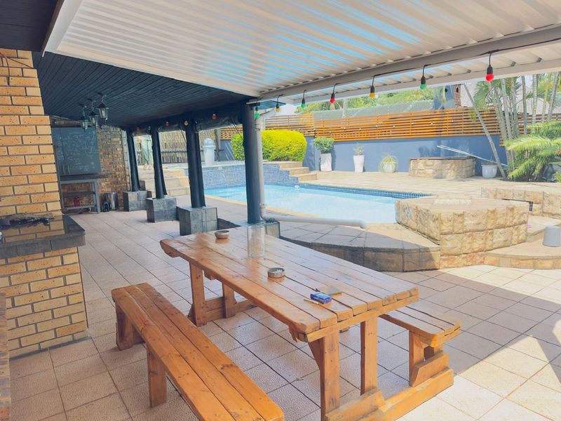 Stunning 5-Bedroom Family Home in Meer en See - Photo 3