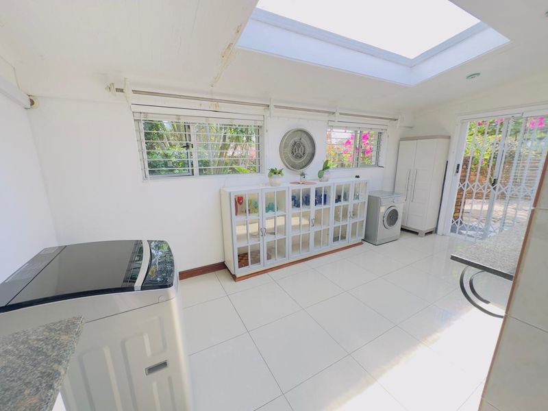 Stunning 5-Bedroom Family Home in Meer en See - Photo 10