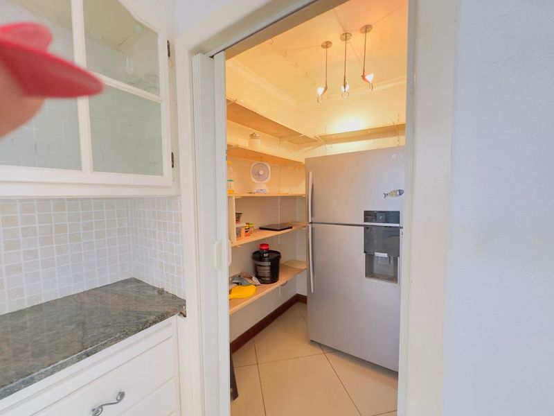 Stunning 5-Bedroom Family Home in Meer en See - Photo 8