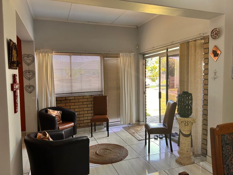 3 Bedroom House for Sale in Arboretum - Photo 5