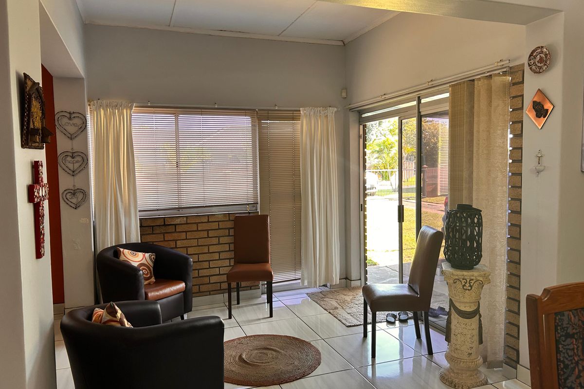 3 Bedroom House for Sale in Arboretum - Photo 5