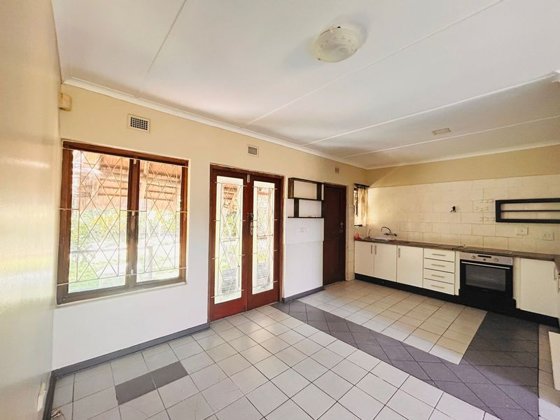 DUEL MANDATE--Prime Located Property with Endless Potential - Photo 3