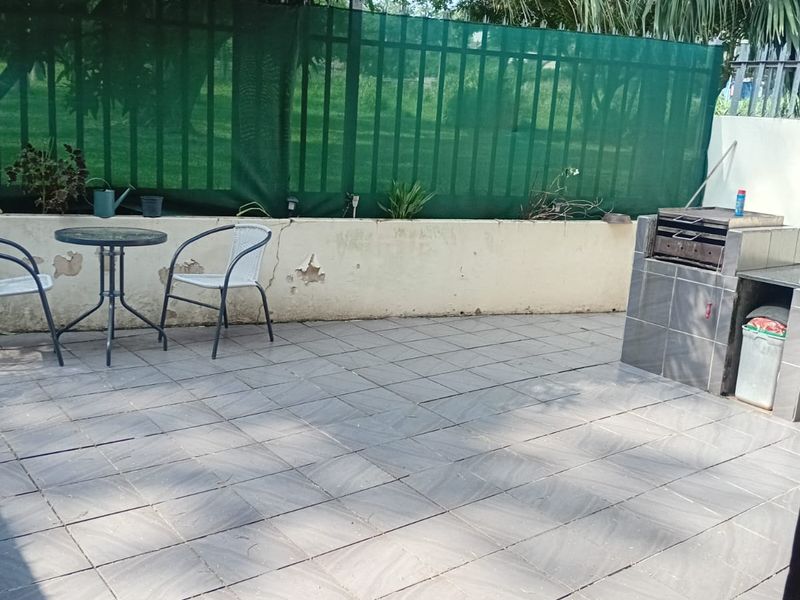 Welcome to this beautifully designed 3-bedroom complex that perfectly combines comfort. - Photo 9