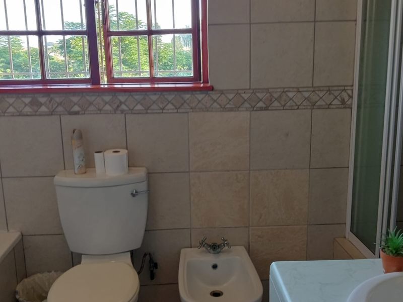 Welcome to the beautiful 3 bedroom complex - Photo 10