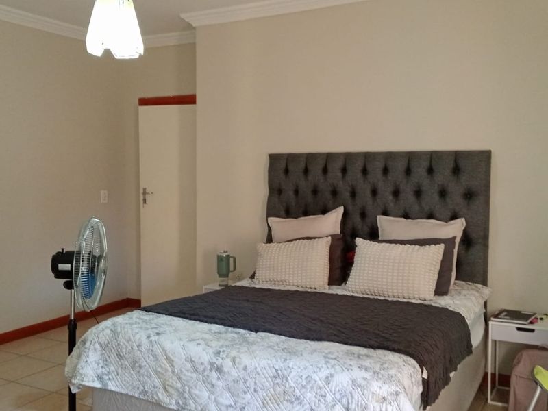 Welcome to the beautiful 3 bedroom complex - Photo 6