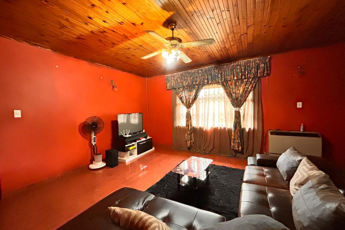 3 Bedroom House in Esikhawini - Photo 4