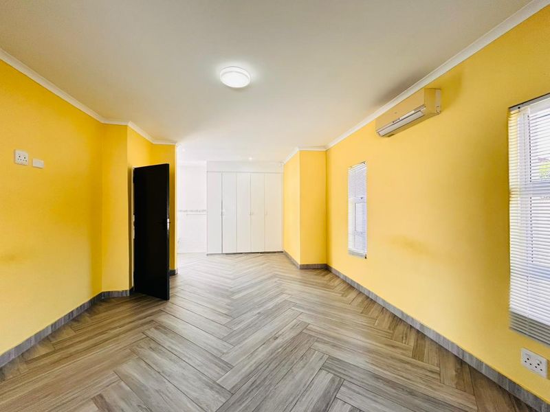 4  BEDROOM FOR SALE IN MEER EN SEE - Photo 9