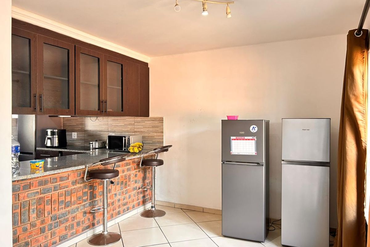 ***Exclusive Mandate*** Duplex in Arboretum for rent - Photo 4