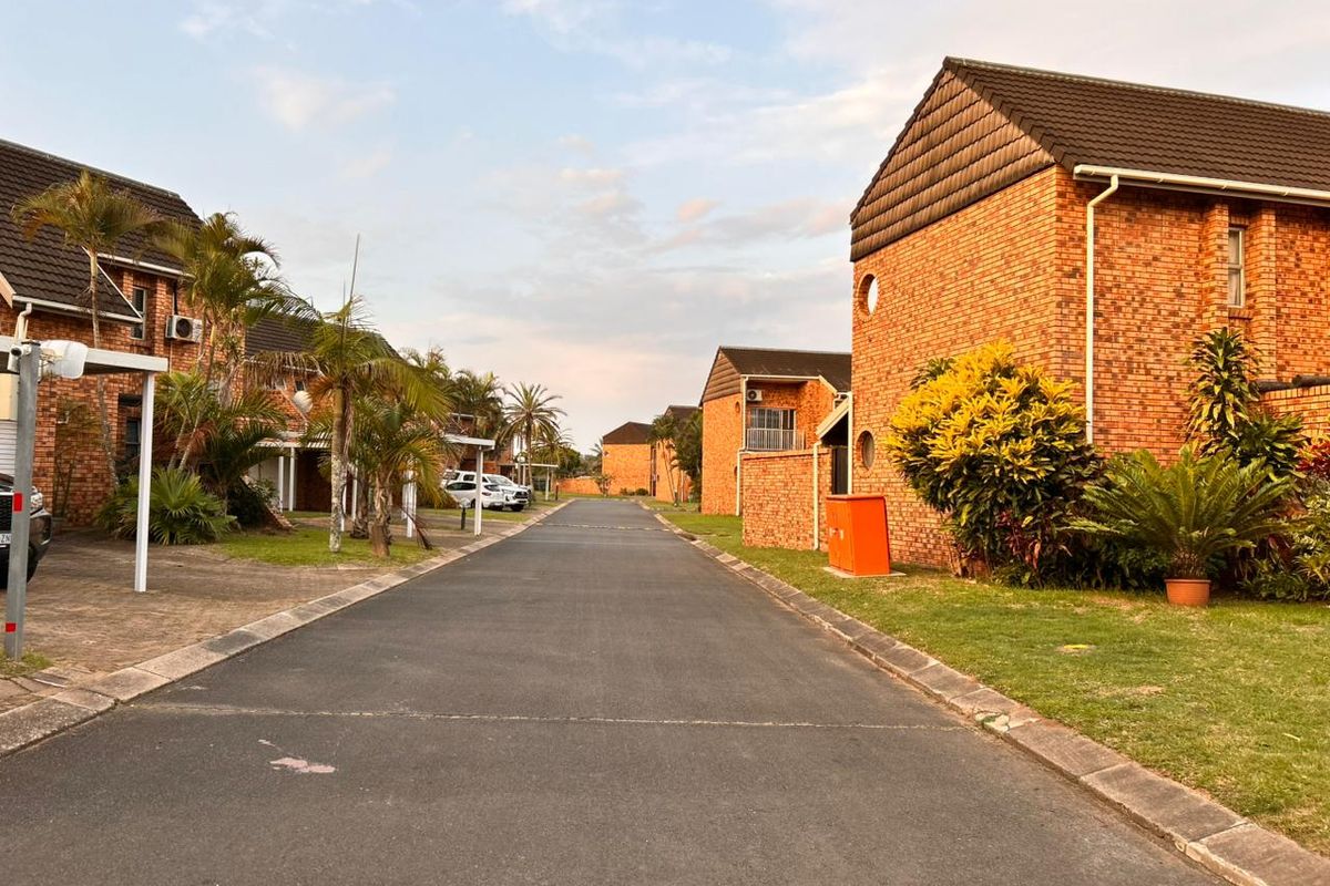 Charming Move In Ready Duplex in a Secure Complex - Photo 3