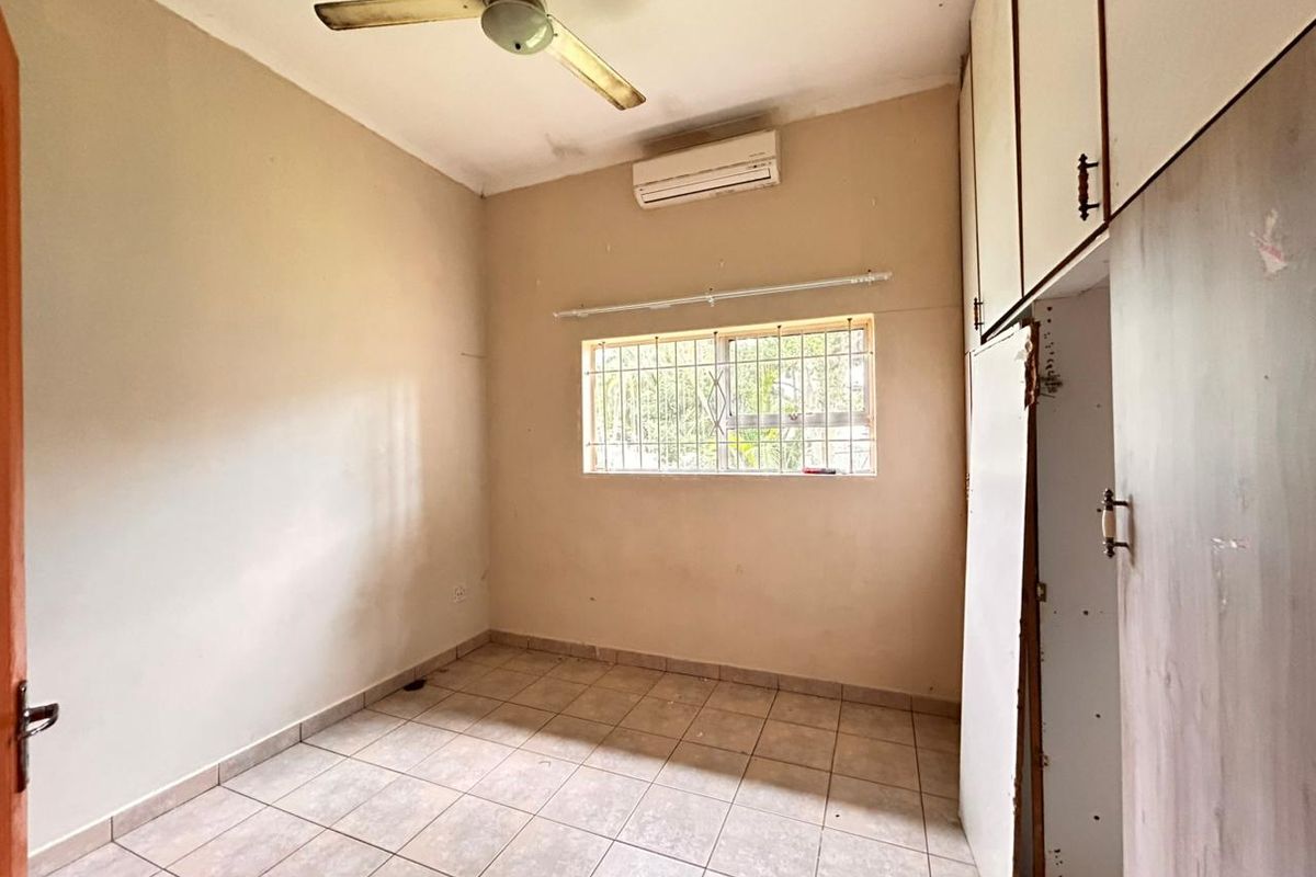 A place to call home in the heart of Birdswood! - Photo 3