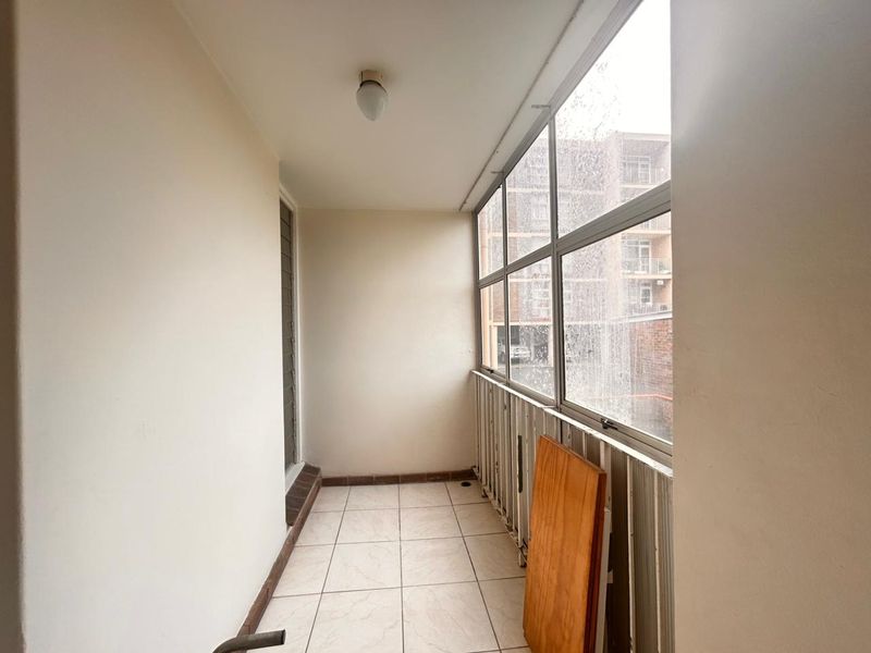 WELCOME TO THE BEAUTIFUL 1.5 BEDROOMS - Photo 4