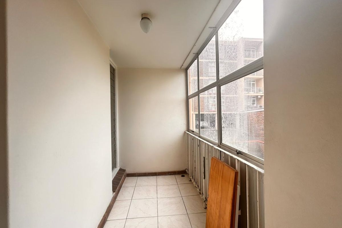 WELCOME TO THE BEAUTIFUL 1.5 BEDROOMS - Photo 4