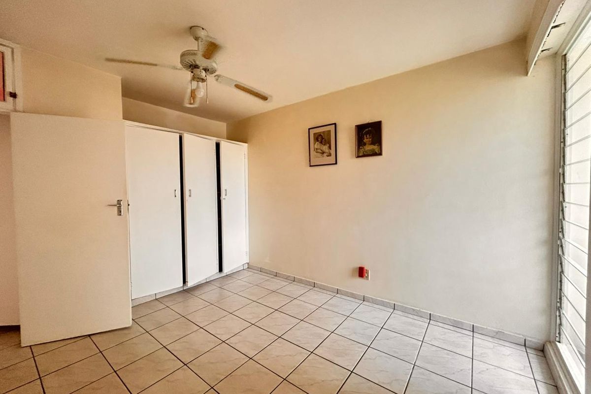 WELCOME TO THE BEAUTIFUL 1.5 BEDROOMS - Photo 2