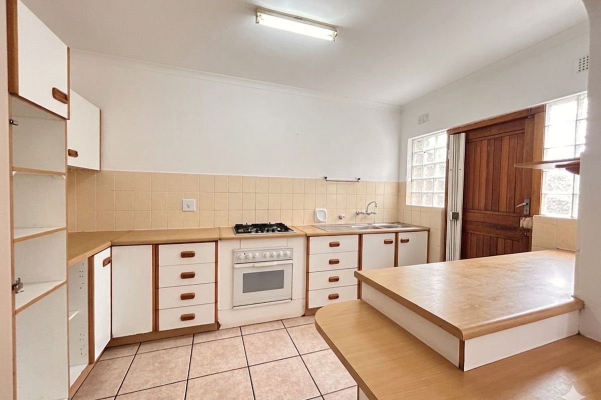 NEAT AS A PIN DUPLEX FOR SALE - Photo 4
