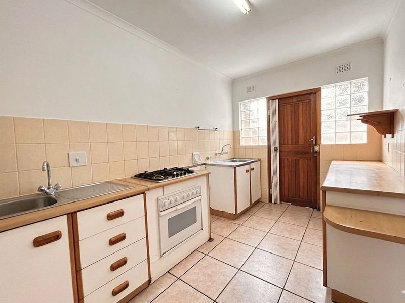 NEAT AS A PIN DUPLEX FOR SALE - Photo 3