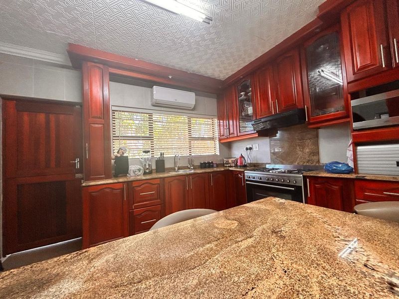 4 bedroom house on Veld En Vlei - Photo 10
