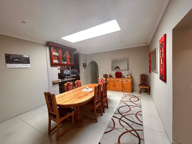 4 bedroom house on Veld En Vlei - Photo 8