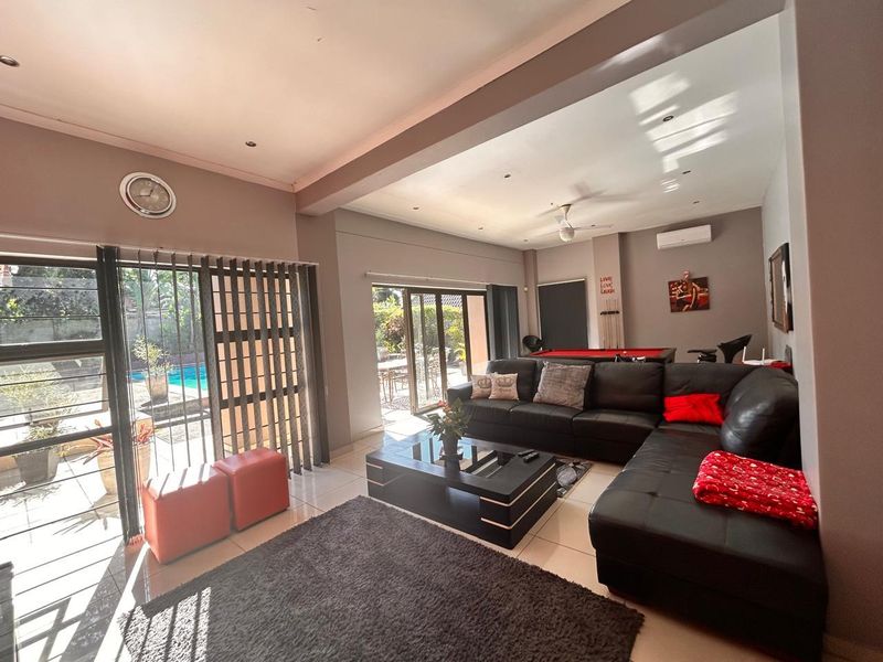 4 bedroom house on Veld En Vlei - Photo 6