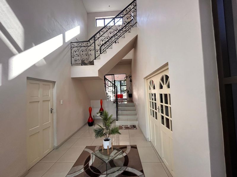 4 bedroom house on Veld En Vlei - Photo 4