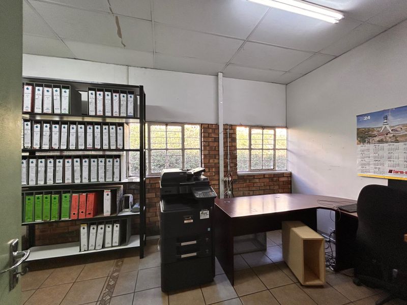 Prime Commercial Property for Sale in Empangeni Rail - Photo 6
