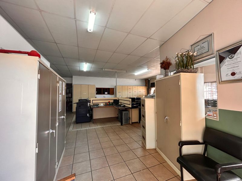 Prime Commercial Property for Sale in Empangeni Rail - Photo 10