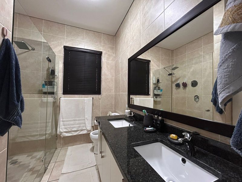 Stunning 3 Bedroom Townhouse in Mzingazi Retirement Village - Photo 9