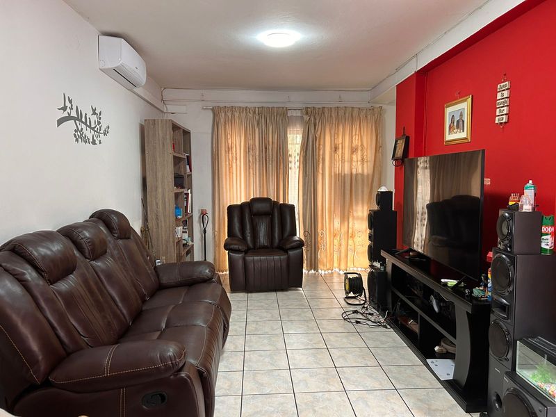 Perfect Investment or First-Time Buyer Opportunity! - Photo 5