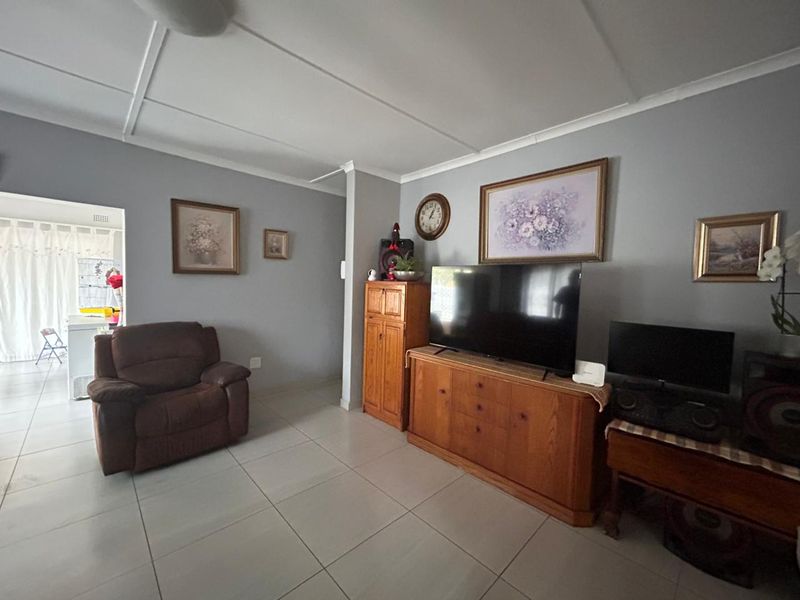 Welcome to this beautiful and spacious 4 bedroom family home - Photo 9