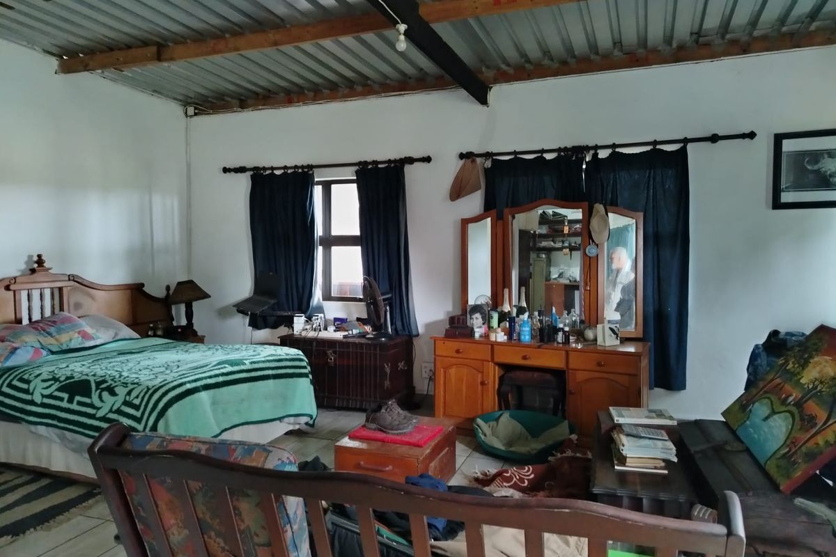 Expansive 20ha Farm with Main House, Rental Potential and Agricultural Opportunity - Photo 5