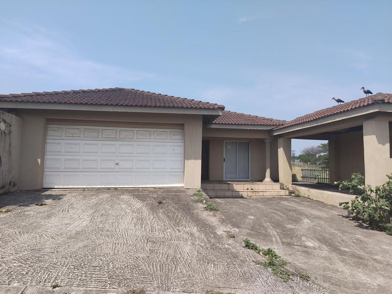 Great Investment Opportunity: Home + Adjacent Vacant Land! - Photo 2