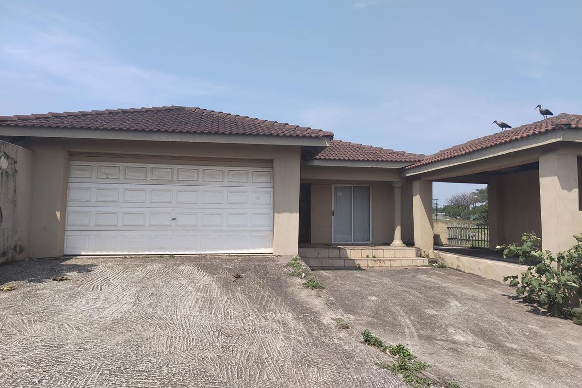 Great Investment Opportunity: Home + Adjacent Vacant Land! - Photo 2