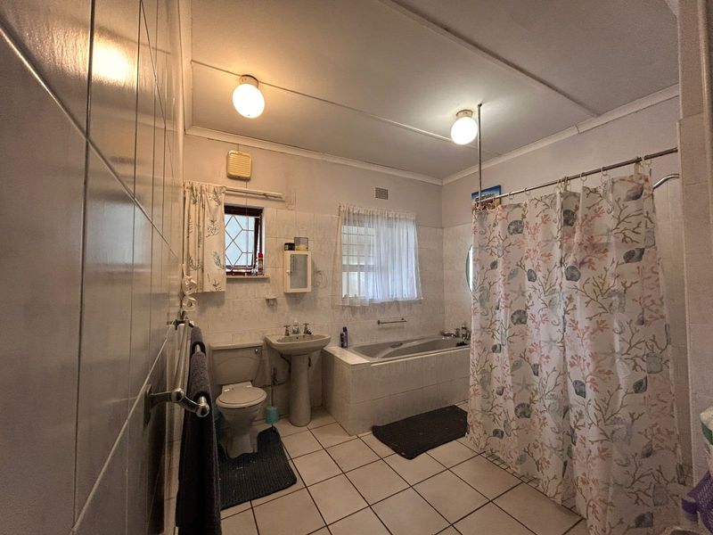 Perfect Family Home in a Quiet Area in Meer en See - Photo 9