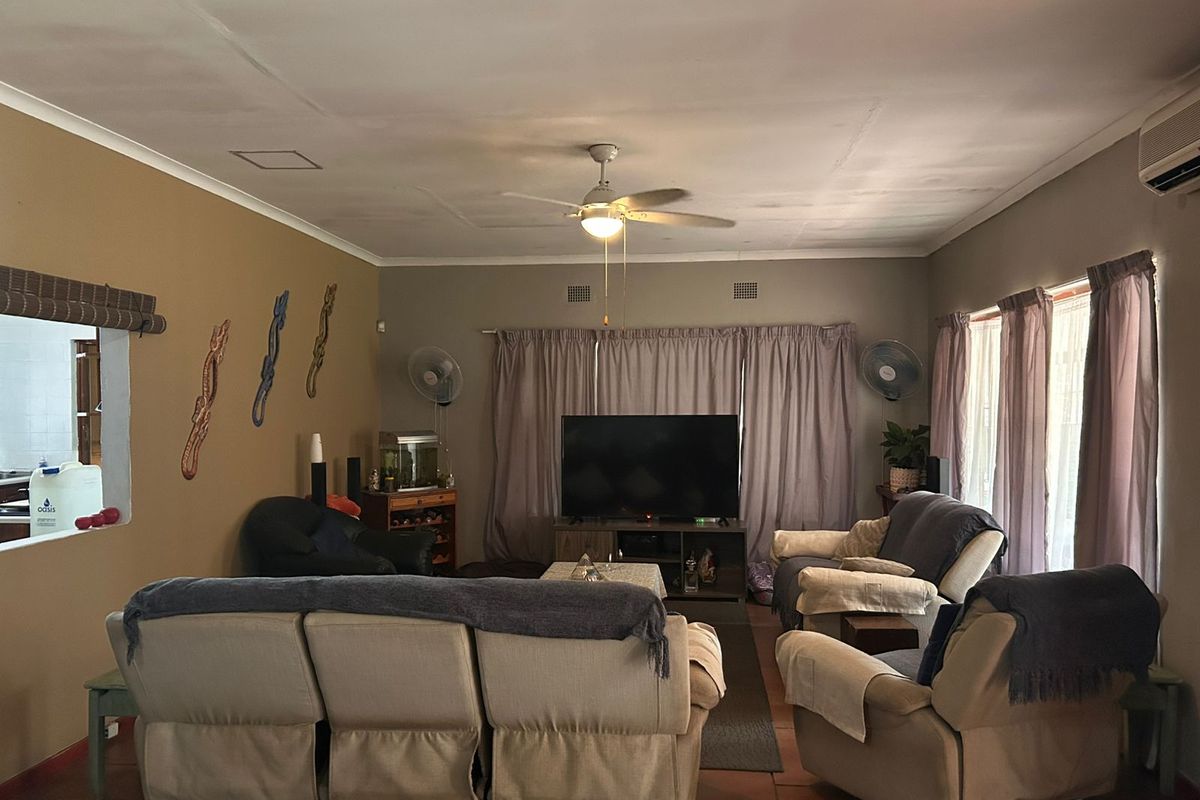 Perfect Family Home in a Quiet Area in Meer en See - Photo 3