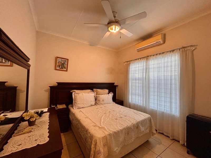 Stunning 3 Bedroom Townhouse in Prime Arboretum - Photo 8