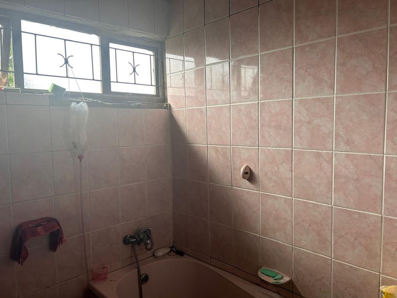 3 Bedroom Starter Home with Investment Potential - Photo 6