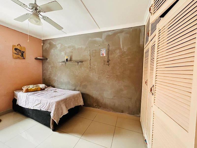 3 Bedroom Home in a Secure Complex - Photo 5