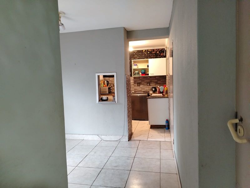 Charming 3 Bedroom Duplex in the Heart of Arboretum - Photo 6