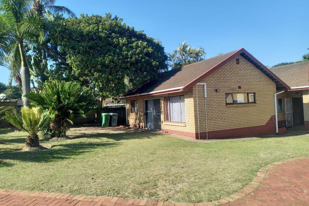 Spacious Family Home with Additional Flatlet and Expansion Potential - Photo 2