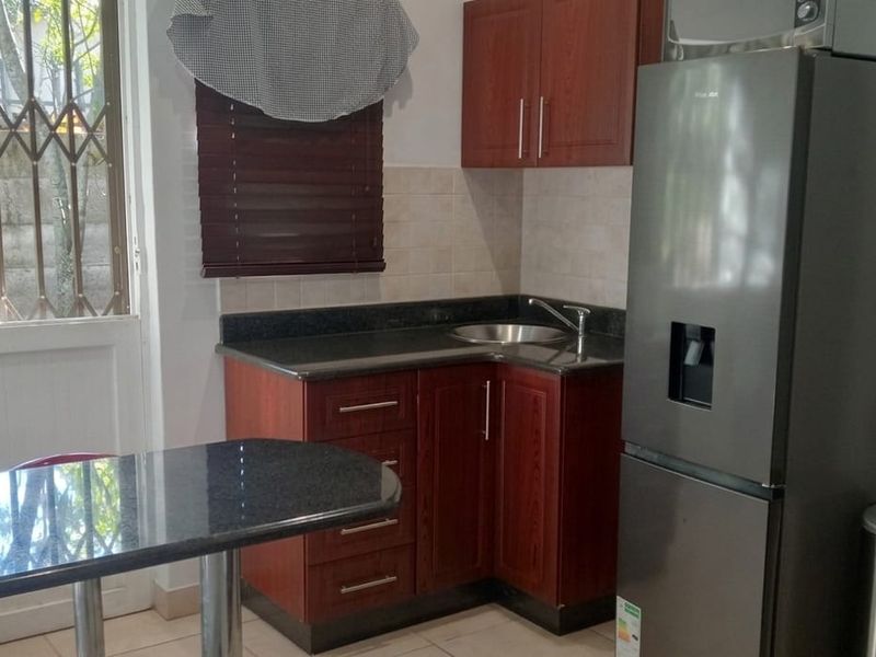 LUXURY AND LIFESTLYE HOME - Photo 2