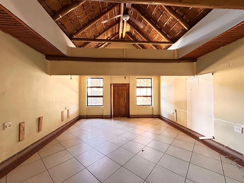 PRIME INVESTMENT OPPORTUNITY IN MEER EN SEE - Photo 2