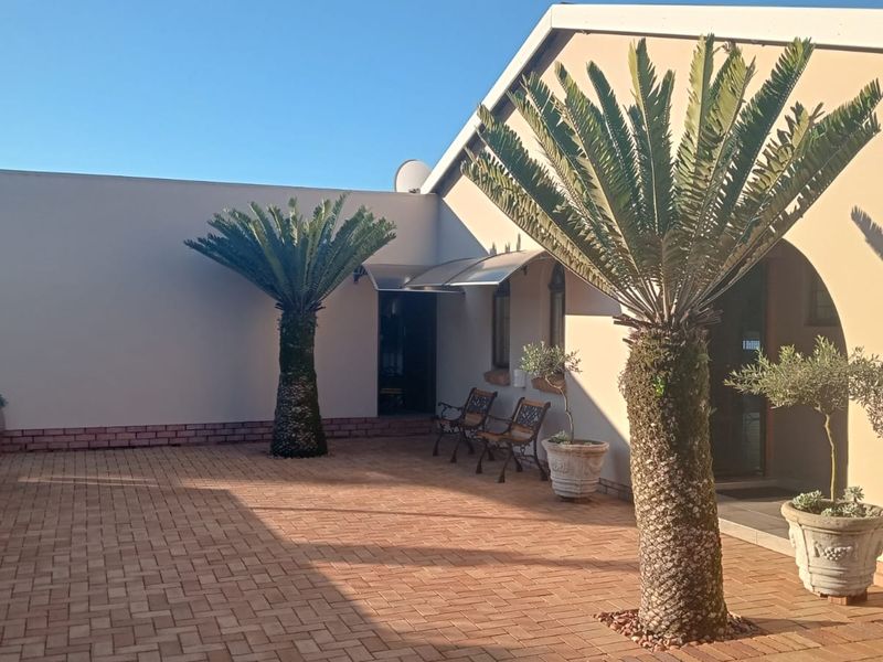 WELCOME TO THE 3BEDROOM HOUSE - Photo 1