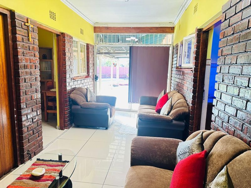 4 Bedroom House For Sale In Grantham Park, Empangeni - Photo 9