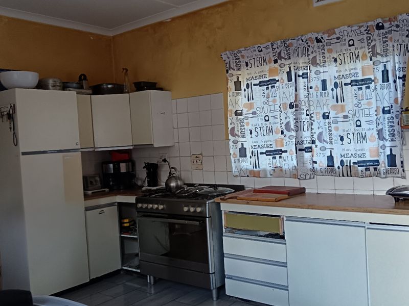 3 Bedroom House For Sale In Arboretum - Photo 10
