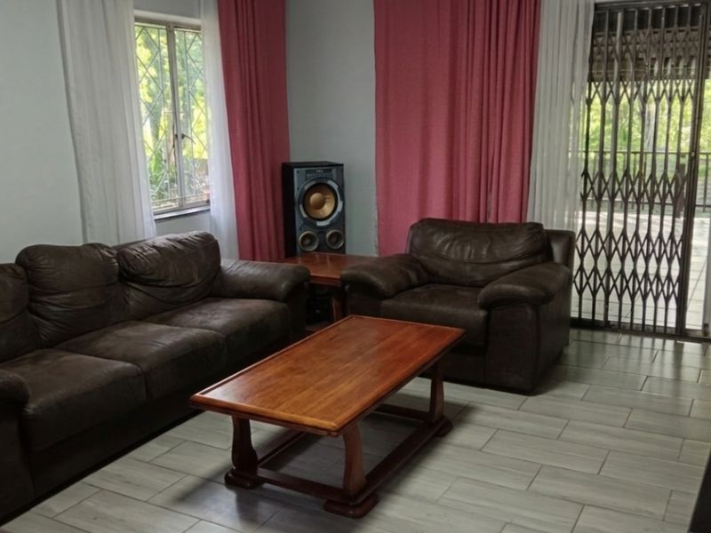 3 Bedroom House For Sale In Arboretum - Photo 3
