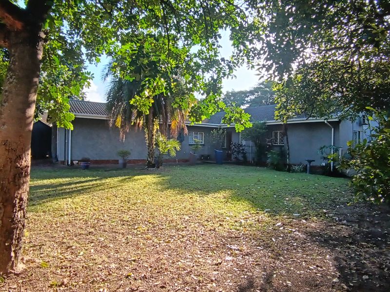 3 Bedroom House For Sale In Arboretum - Photo 2