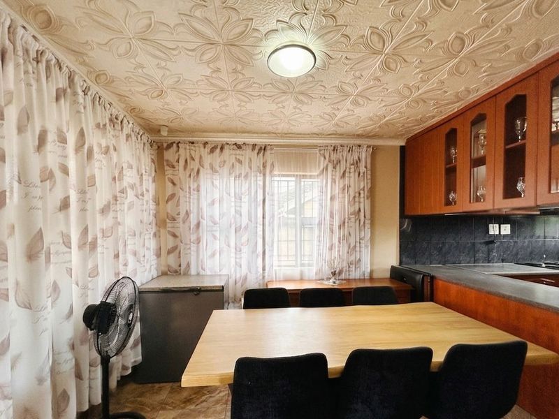 THE PERFECT PROPERTY TO CALL HOME - Photo 5