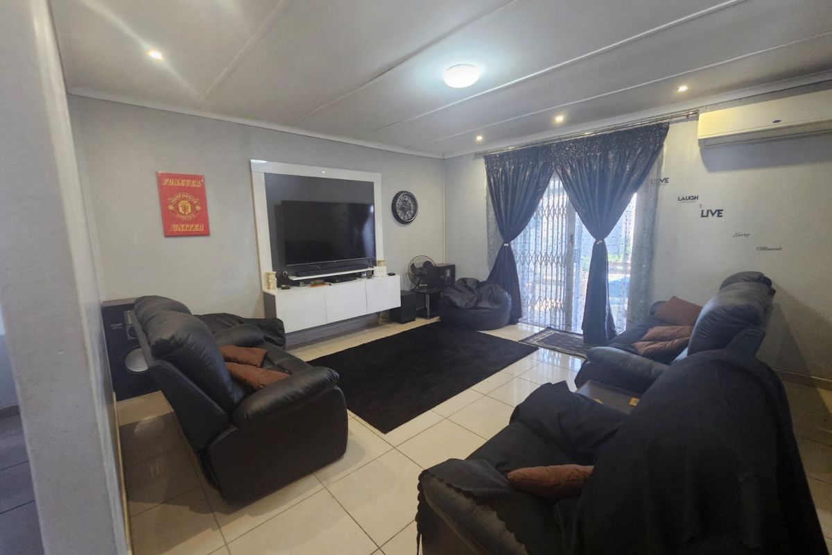 Family Home With Extra Rental Income - Photo 2