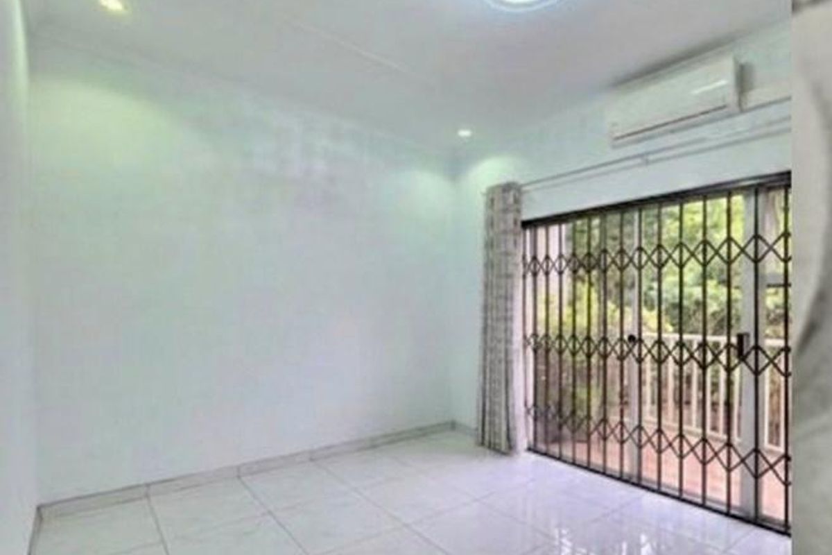 2 bedroom Duplex in Meerensee - Photo 4