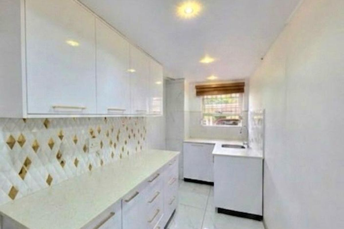 2 bedroom Duplex in Meerensee - Photo 5